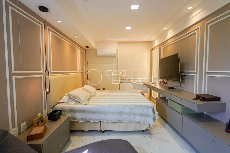 APARTAMENTO COM 4 SUÍTES NO FAROL